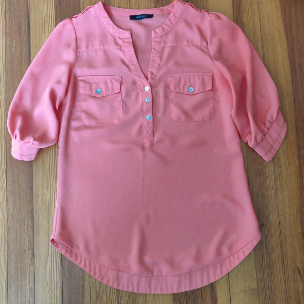 41 Hawthorn salmon colored blouse